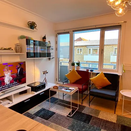 Luxury Scandanavian Style Flat Near Charlottenlund